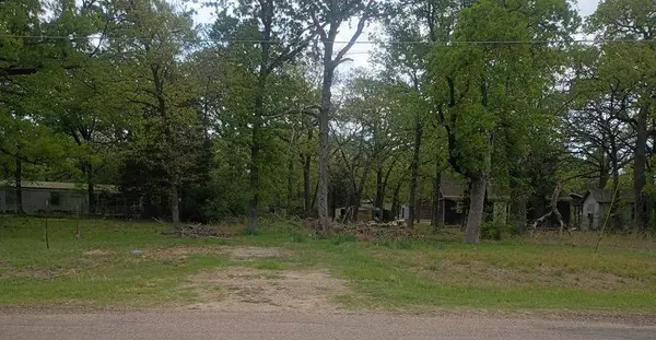 7864 Double Bridge Rd, Mabank, TX 75156