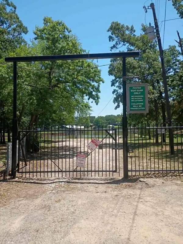 110 Lake Creek, Mabank, TX 75156