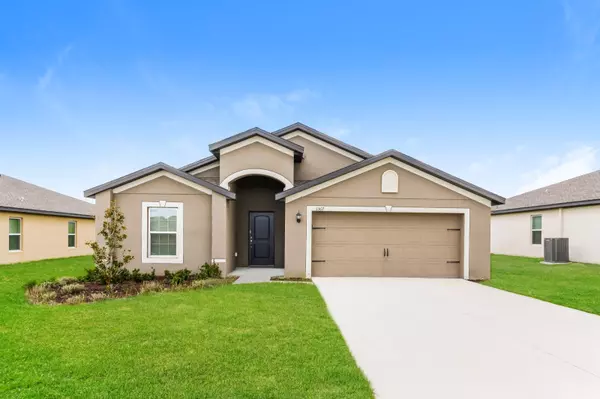 1367 Swan Lake Cir, Dundee, FL 33838-4375