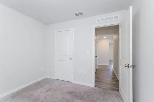 1409 Sarasota Dr, Kissimmee, FL 34759-4620