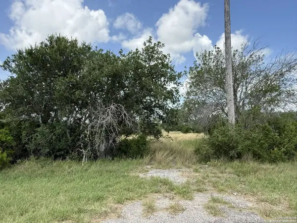 11234 Fm 626, Kenedy, TX 78119