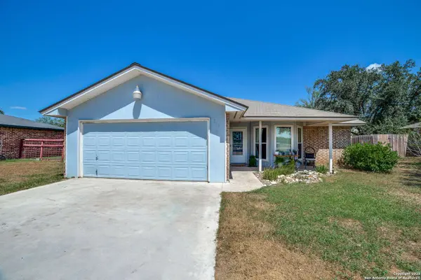 309 Tamarac, Jourdanton, TX 78026