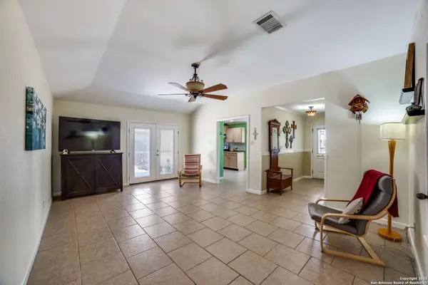 309 Tamarac, Jourdanton, TX 78026