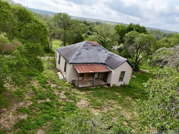 1917 Palo Alto, Von Ormy, TX 78073