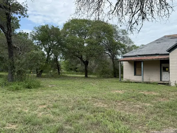 1917 Palo Alto, Von Ormy, TX 78073