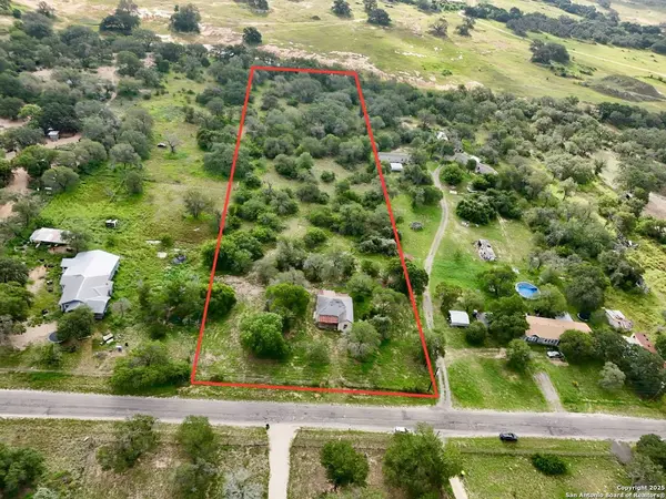 1917 Palo Alto, Von Ormy, TX 78073