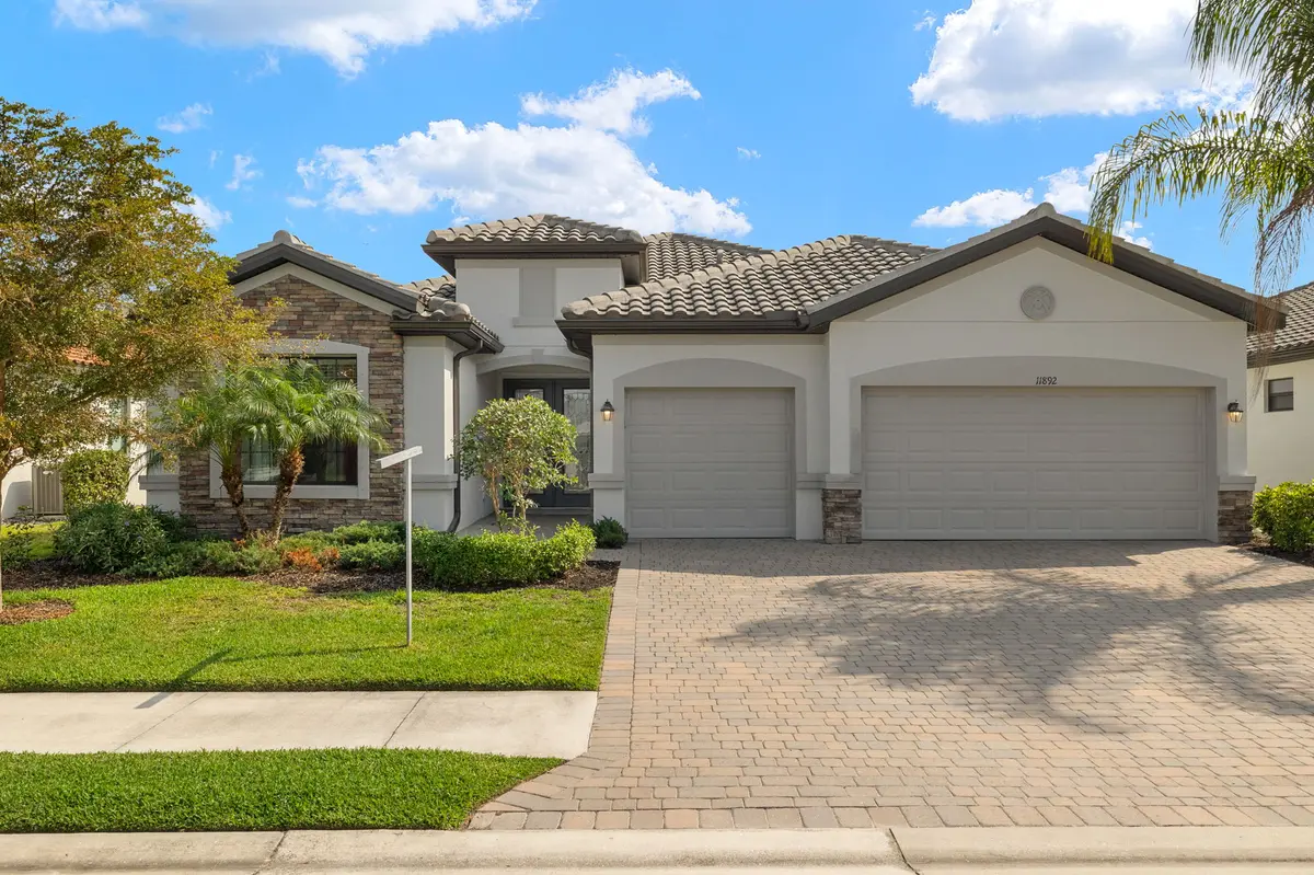 11892 Hickory Estate Cir, Fort Myers, FL 33913-9415