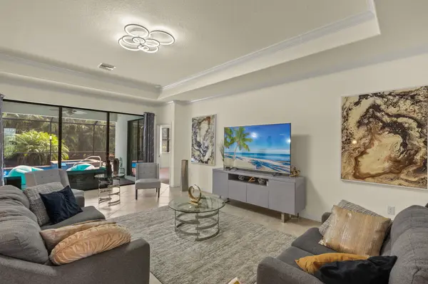 11892 Hickory Estate Cir, Fort Myers, FL 33913-9415