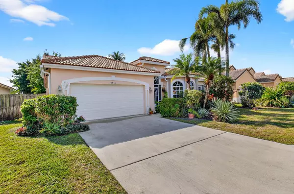 9436 Lago DR, Boynton Beach, FL 33472