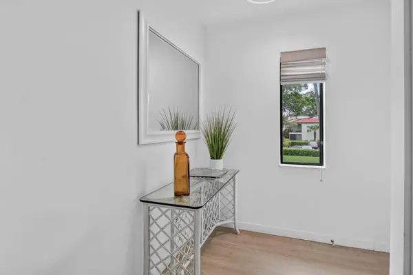 8545 Casa Del Lago #38 H, Boca Raton, FL 33433