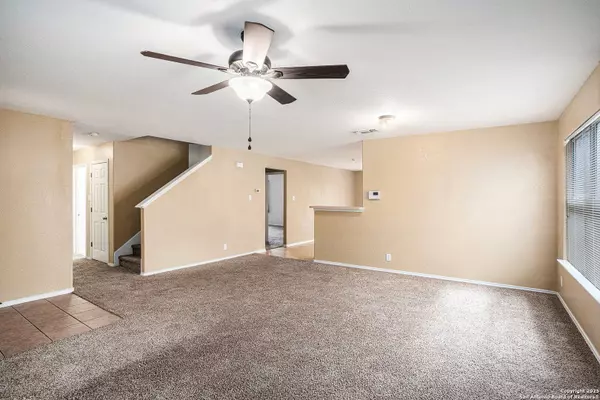 10131 Cedarcliff, San Antonio, TX 78245