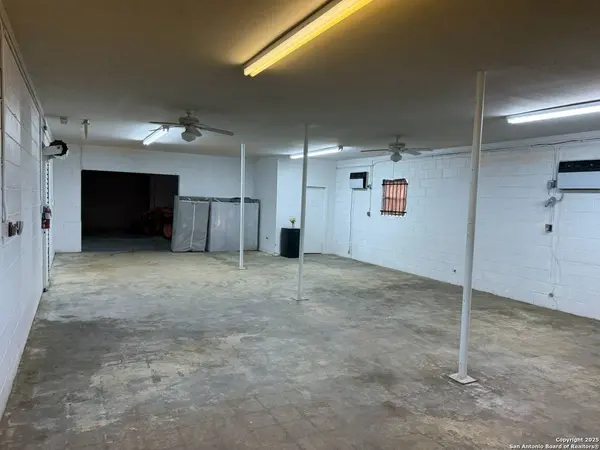 1927 Rigsby, San Antonio, TX 78210