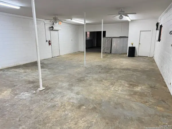 1927 Rigsby, San Antonio, TX 78210