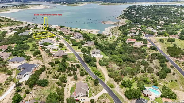 523 OAK SHORES DR, Canyon Lake, TX 78133