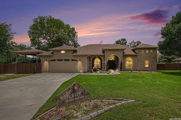 233 MEADOWLARK LN, Mcqueeney, TX 78123