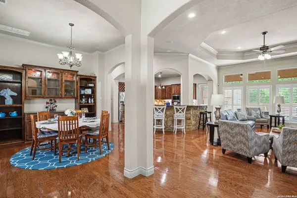 233 MEADOWLARK LN, Mcqueeney, TX 78123