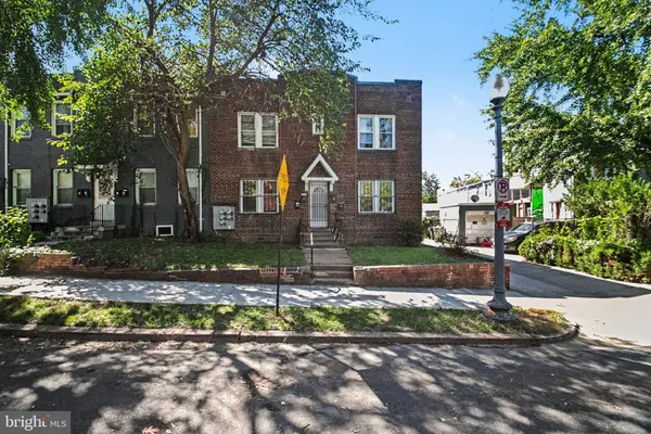 1105 NE HOLBROOK TER NE, Washington, DC 20002