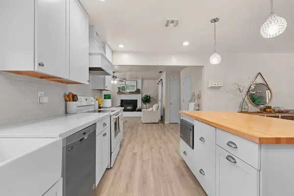 6545 miles ln, Carmichael, CA 95608