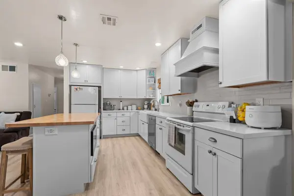 6545 miles ln, Carmichael, CA 95608