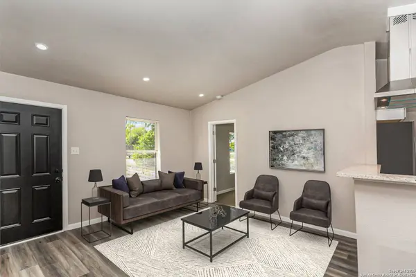 7038 Apple Valley, San Antonio, TX 78242