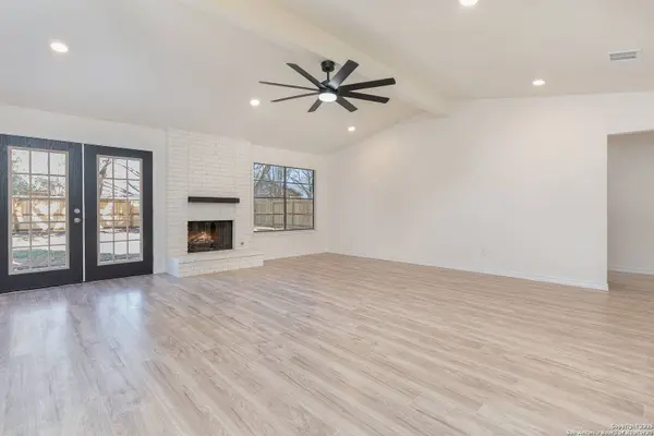 2835 Burning Log, San Antonio, TX 78247