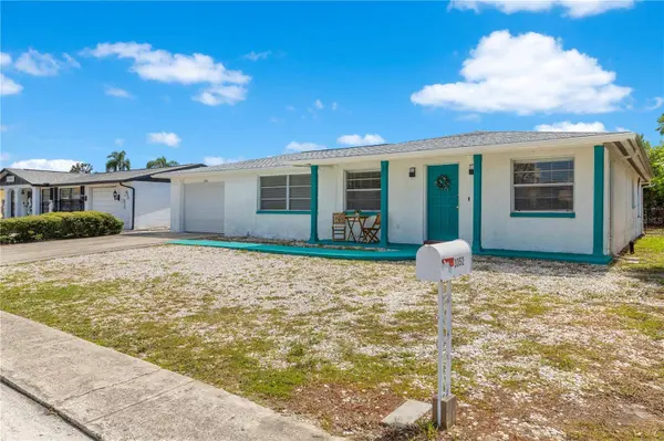 3352 HOOVER DR, Holiday, FL 34691