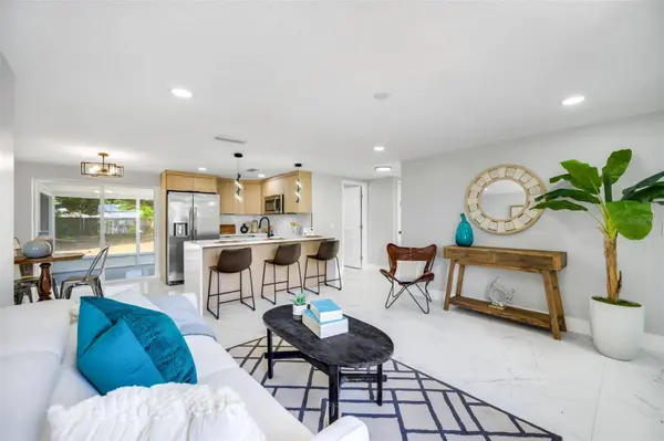 208 PALMETTO RD W, Nokomis, FL 34275