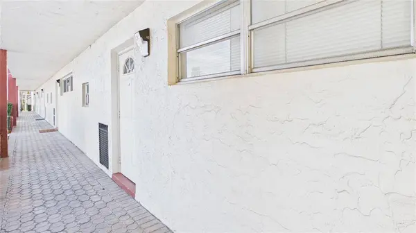 381 S HOLLYBROOK DR #106, Pembroke Pines, FL 33025