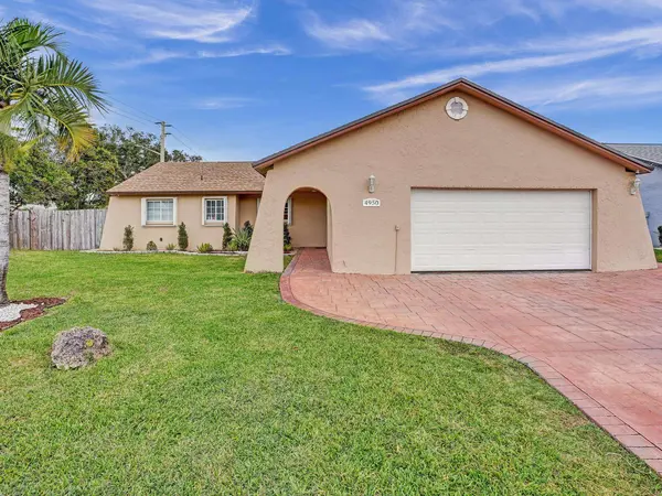 4950 NW 85th TER, Lauderhill, FL 33351