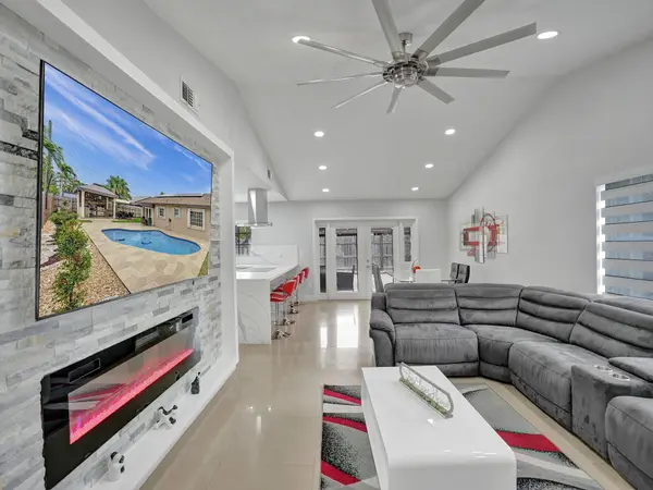 4950 NW 85th TER, Lauderhill, FL 33351