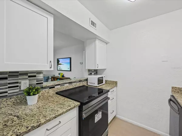 851 MILES AVE #13, Winter Park, FL 32789