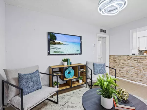 851 MILES AVE #13, Winter Park, FL 32789