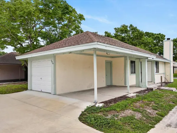 724 LAKESIDE DR, Winter Springs, FL 32708