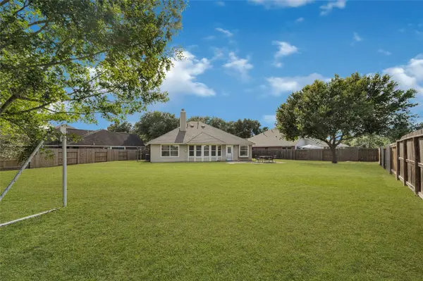 7102 Hollow Field LN, Cypress, TX 77433