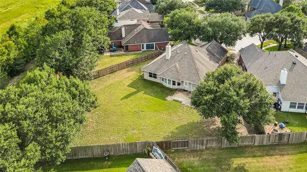 7102 Hollow Field LN, Cypress, TX 77433