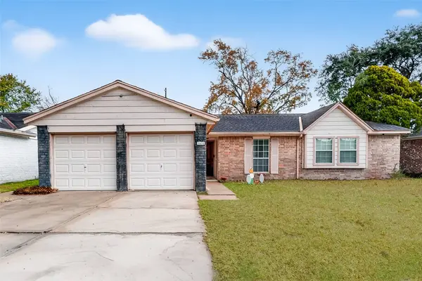 9634 Windswept LN, Houston, TX 77063
