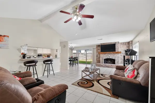 9634 Windswept LN, Houston, TX 77063