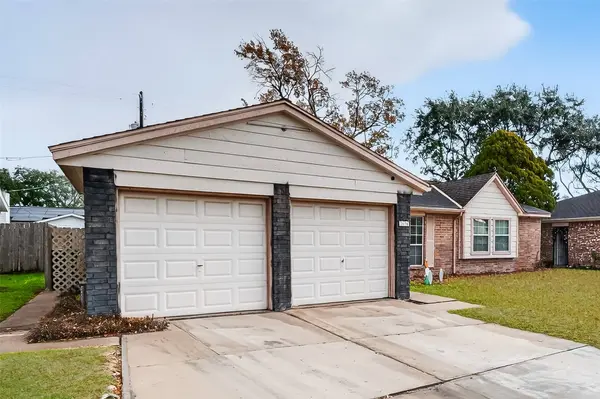 9634 Windswept LN, Houston, TX 77063