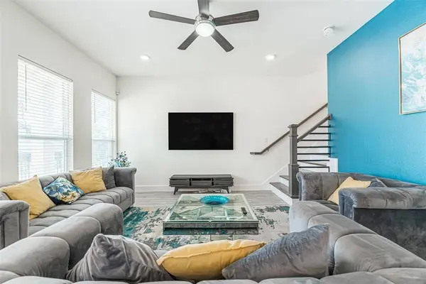 4618 Cashel Glen DR, Houston, TX 77069