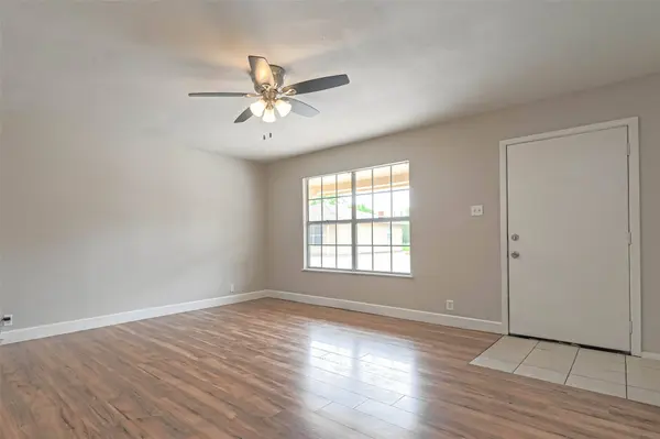 8430 Round Rock DR #8, Houston, TX 77049