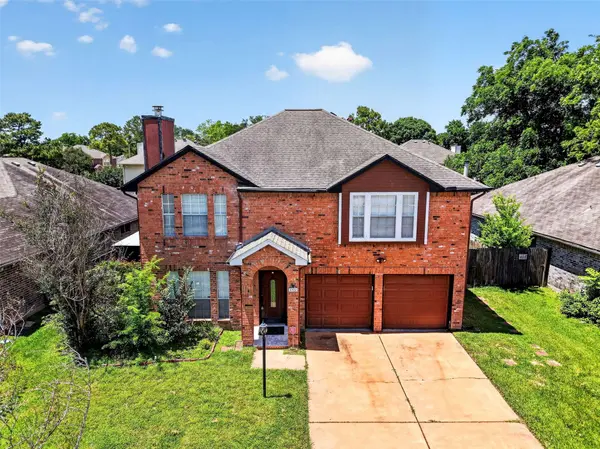2922 Silent DR, Sugar Land, TX 77498