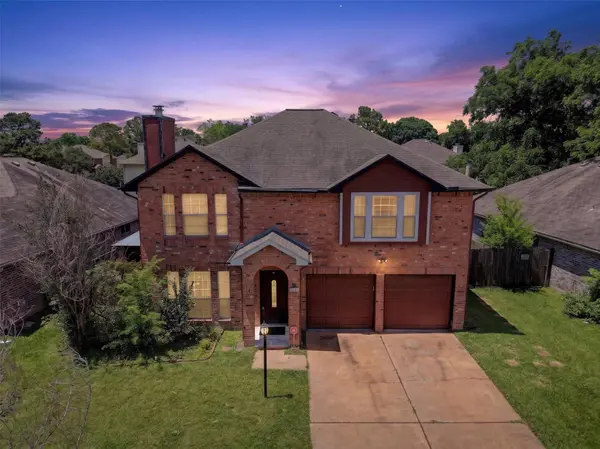 2922 Silent DR, Sugar Land, TX 77498