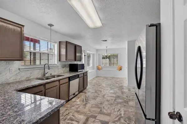 2922 Silent DR, Sugar Land, TX 77498