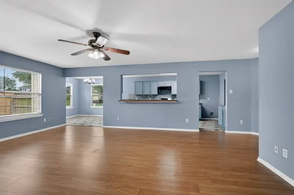 8023 Beech Meadow LN, Houston, TX 77083