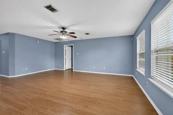 8023 Beech Meadow LN, Houston, TX 77083