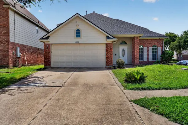 8023 Beech Meadow LN, Houston, TX 77083