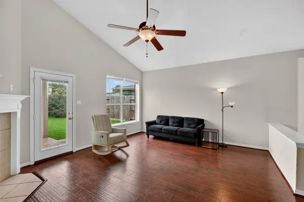 11407 Morning Brook DR, Pearland, TX 77584