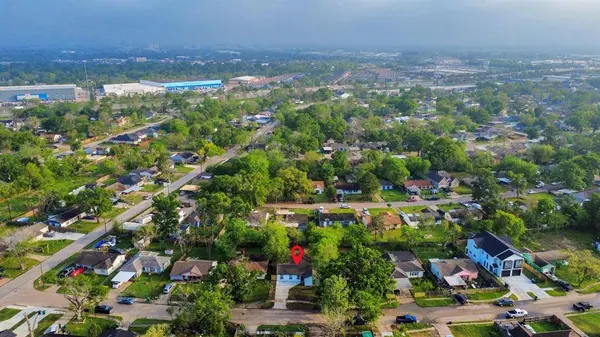 5821 Southwell ST, Houston, TX 77033