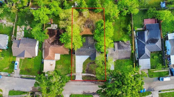 5821 Southwell ST, Houston, TX 77033