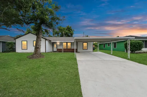 5634 Beldart ST, Houston, TX 77033